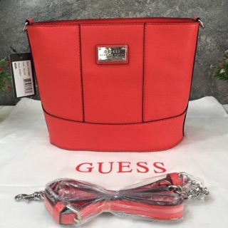 กระเป๋าสะพายแบรนด์ Guess แท้ 🍭