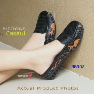 Mules Finess Slipper  กับสีสันรับฤดูฝน