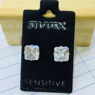 ✅ต่างหูเพชร Cubic Zirconia สี่เหลี่ยมสำหรับผู้แพ้ง่าย Earring for sensitive ears made in USA วัสดุสแตนเลสเครื่องมือแพทย์