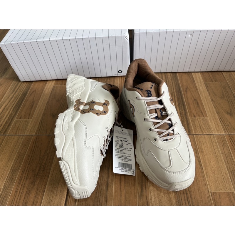 พร้อมส่งMLB Big Ball Chunky Diamond Monogram Boston Red Sox