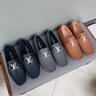 รองเท้าหนัง หลุย montaige calf loafer งานออริไซด์ : 40 | 41 | 42 | 43 | 44 อุปกรณ์ครบ ถ่ายสดจากสินค้าจริง100%