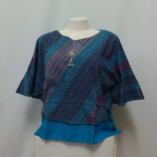 เสื้อพื้นเมืองทรงค้างคาว