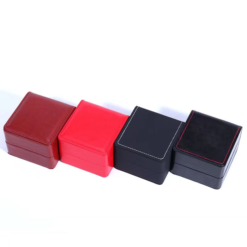 พร้อมส่ง*กล่องนาฬิกา(PUหนังคลาสสิก+ในผ้าขนสัตว์เทียมคุณภาพสูง) กล่องใส่นาฬิกา Watch Box