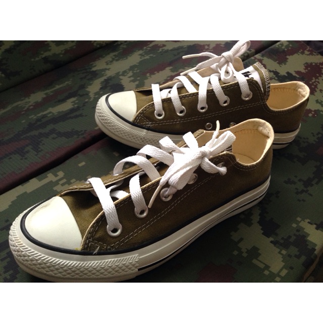 รองเท้า converse