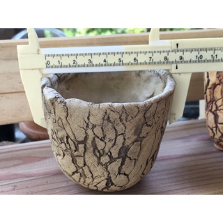 กระถางปั้นมือขนาด 8.5 cm. Handmade pottery