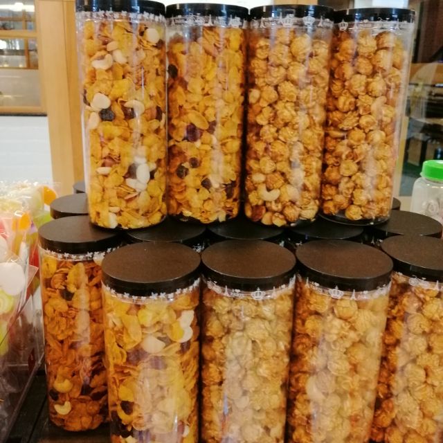 "Caramel Popcorn" 
คอนเฟลก