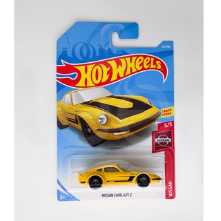 Hotwheels Nissan Fairlady Z yellow color