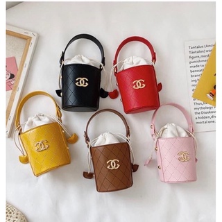 กระเป๋าจิ๋ว ถังสีแดงและเหลือง พร้อมส่ง น่ารักมากๆๆ