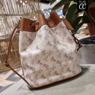 (แท้ 💯%‼ Factory) CO ACH C8465 FIELD BUCKET BAG WITH HORSE AND CARRIAGE PRINT