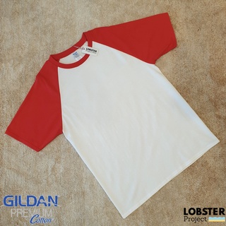 เสื้อยืด คอกลม แขนสั้น GILDAN เนื้อผ้าพรีเมี่ยม (Premium) แนวเบสบอลไหล่สโลป สีตัวขาว แขนแดง