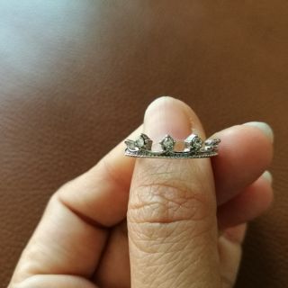 แหวนชุบเงิน ทรงมงกุฎ  ประดับเพชร 3 เม็ด