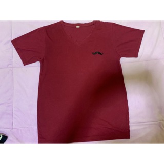 💓เสื้อนืดมือ 2 ลายหนวดสีแดงเลือดหมู