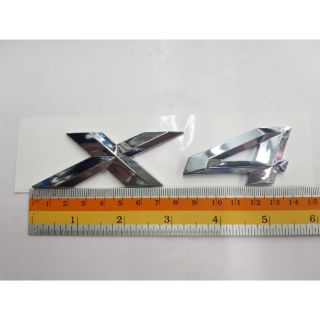 Logo X4 ของรถ BMW ตัวอักษรแยก