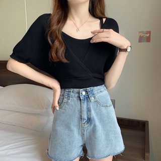 🌟Ava short top เสื้อไหมพรมดีเทลจัดเต็ม ด้านในเป็นเสื้อสายเดี่ยว คลุมด้วยเสื้อคอวีตัวนอกอีกชั้น จั๊มช่วงเอว ข้างหลังผูกโบ