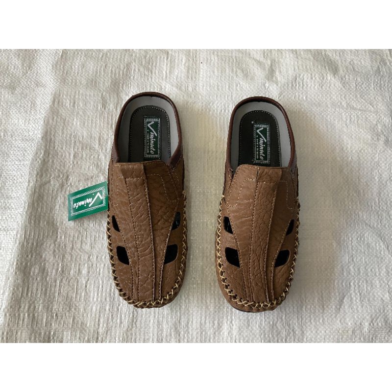 คัทชูรองเท้าผู้ชายแนวMoccasin(มอคคาซิน)เปิดส้นลายช้าง รหัส 858
