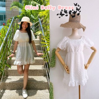 Mini Dolly Dress มินิเดรส เดรสสั้นแขนพองตุ๊กตา เย็ยชายระบายรอบตัวสุดคิ้วท์