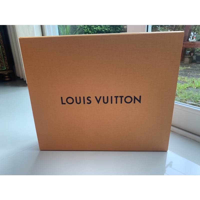 LV Box 30*34*D8cm,New