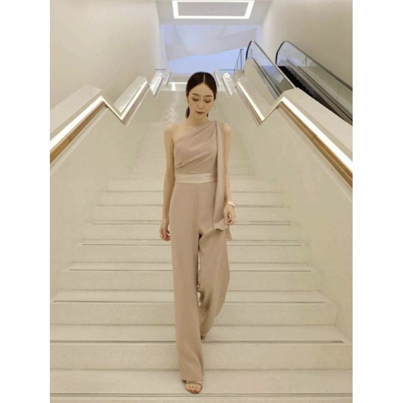 ปาดไหล่งานป้าย Caviar