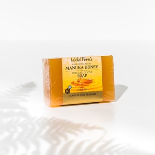 WILD FERNS (ไวล์ดเฟิร์นส)  MANUKA HONEY PURE &amp; GENTLE SOAP  สบู่น้ำผึ้งมานูก้า 135g.