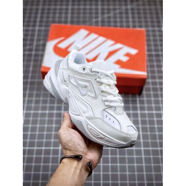 รองเท้าผ้าใบ Shoes M2K