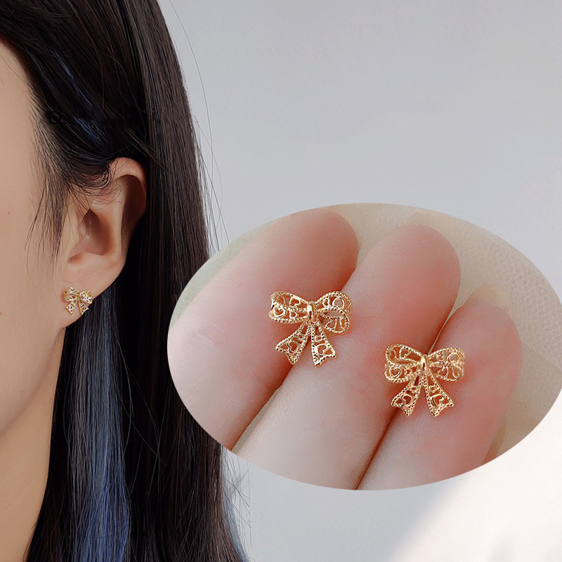 ต่างหู Elegant Bowknot Earrings Fashion Gold Heart Hollow Earring for Women Girl Lady Jewelry Accessories