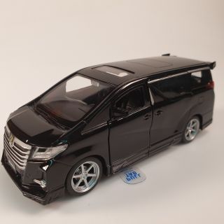 รถเหล็กalphard ขนาด1:32