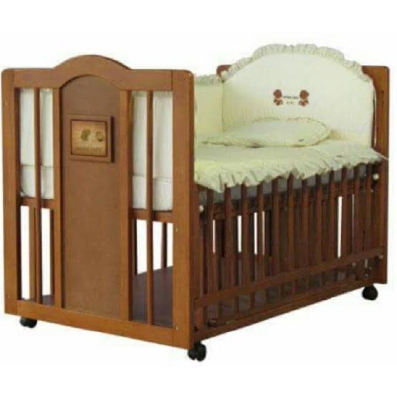 เตียงไม้ brown farm ขนาดใหญ่ มือสอง เตียงเด็ก