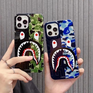 Bape ใหม่ เคสโทรศัพท์มือถือ ลายพราง ปากฉลาม สองด้าน สําหรับ iphone 14pro max 14max 13 pro max 12 pro max 11