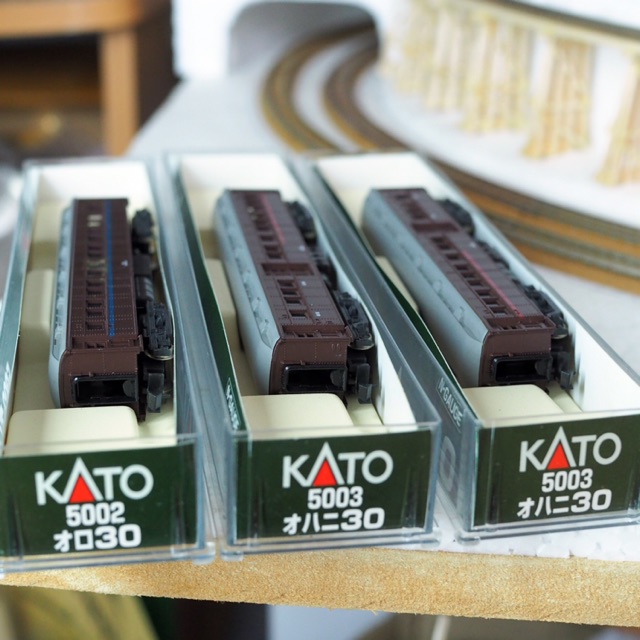 ตู้โดยสาร Kato N scale มือสองเหมาๆ