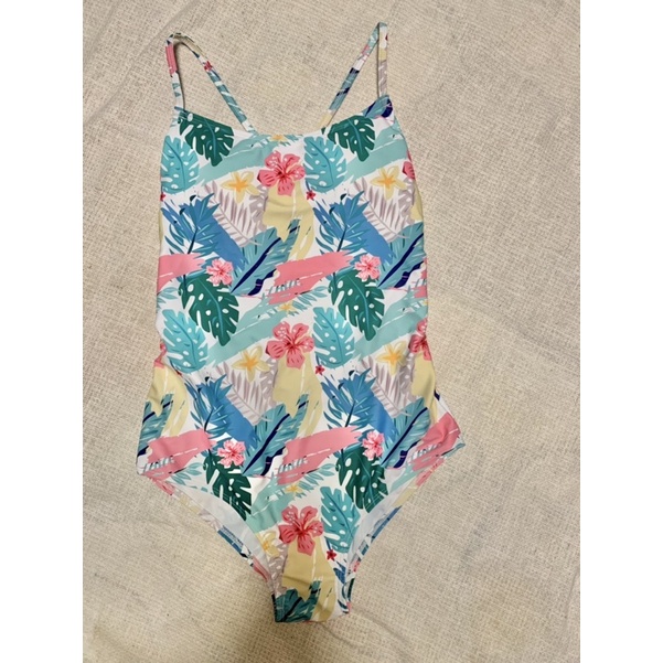 ชุดว่ายน้ำ one peice