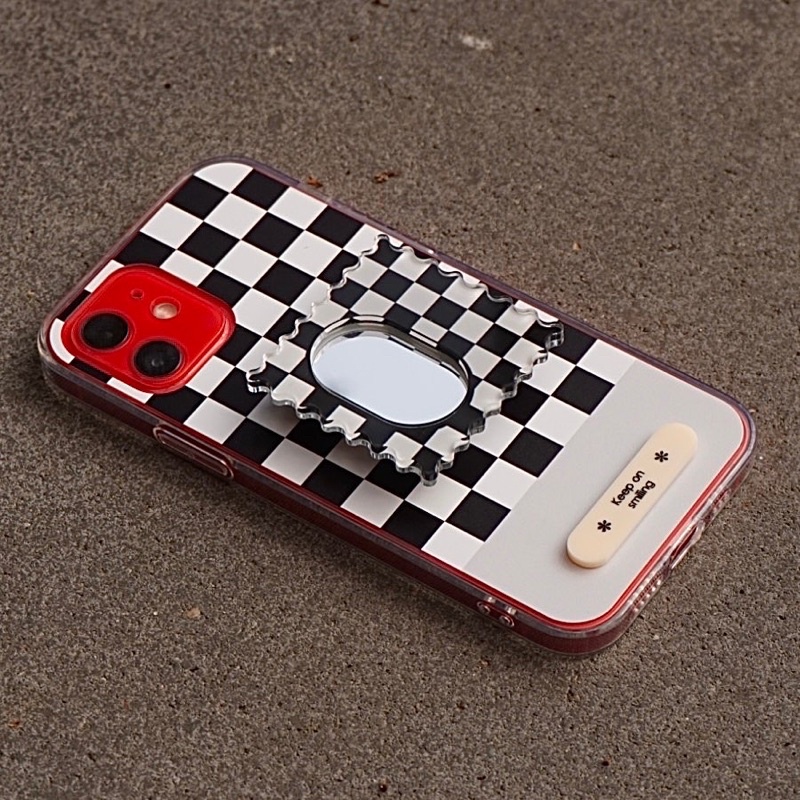 WGG CRAFT STUDIO | BLACK-WHITE PHONE CASE เคสลายตาราง 🖤 (มีให้กดป้ายติดเคสราคา 10฿)