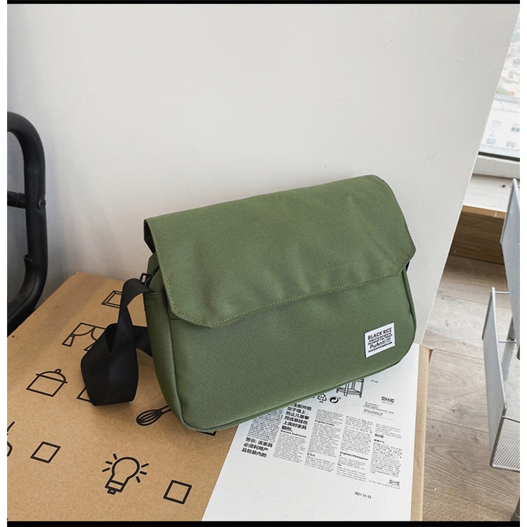 กระเป๋าสะพาย สะพายข้าง สะพายไหล่ ใช้ได้ทั้ง ผู้ชาย ผู้หญิง  ผ้าโพลี ช่องเก็บเยอะ น้ำหนักเบา - รูปที่ 2