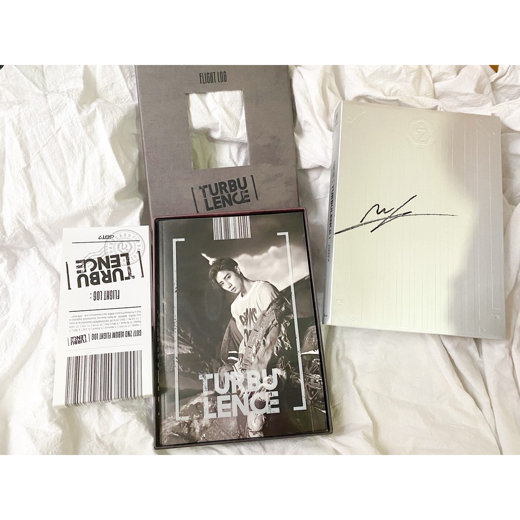 อัลบั้ม Got7 Flight Log: Turbulence มีลายเซ็นมาร์ค ของแท้