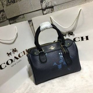 ขายดี Coach  พรีเมี่ยม ปั๊มทุกจุด งานสวยแป๊ะมาก