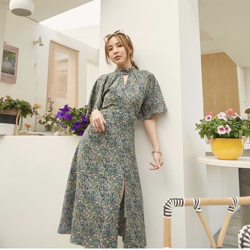 lookbook (xs)unna dress midnight flower dress