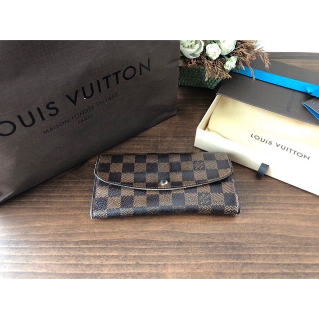 Used กระเป๋าสตางค์ใบยาว LV Emilie 2012