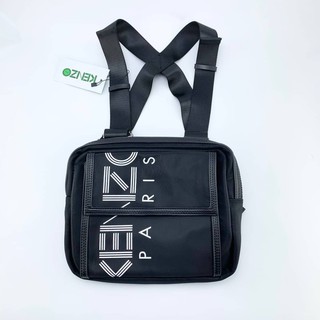 KENZO PARIS LOGO CHEST MESSENGER BAG SS20 IN BLACK กระเป๋าสะพายบ่าคาดอก แฟชั่น แบรนด์เนมเคนโซ่ สกรีนตัวหนังสือ ผ้าไนล่อน