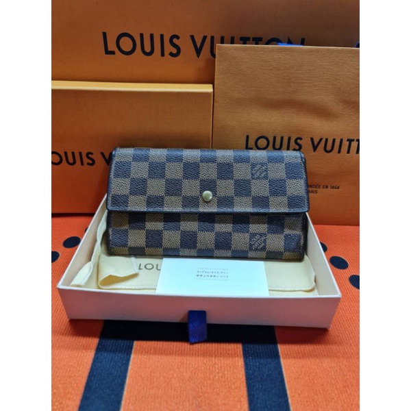 กระเป๋าสตางค์หลุยส์ แท้มือสอง Lvมือ2