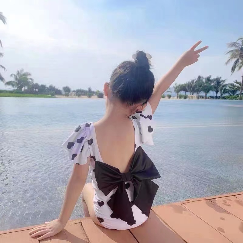 nana พร้อมส่ง ชุดว่ายน้ำเด็กหญิง วันพีช ลายหัวใจ พร้อมหมวก203