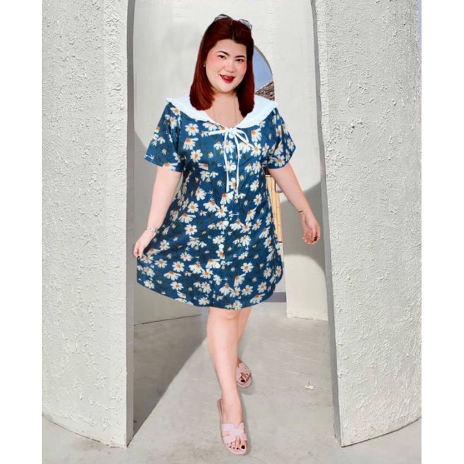 เดรสลายดอกเดซี่ รุ่นคอปกผูกโบว์ อก 42-46
