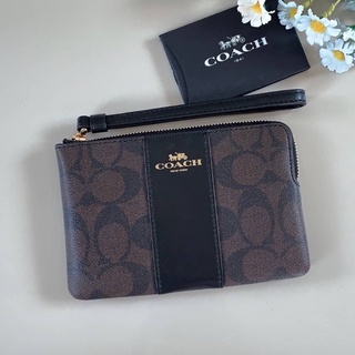 💐✨Coach คล้องมือ S1zip ลายซีคาดสีขาวน้ำตาลเข้ม