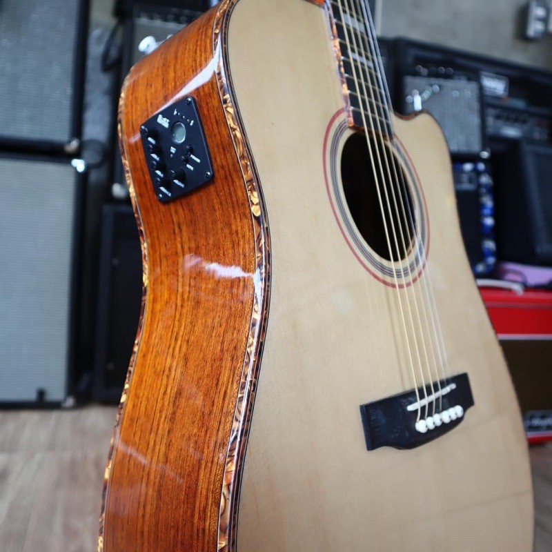 กีต้าร์โปร่งไฟฟ้า MC-777CET สีซันเบิส แถมฟรี!! กระเป๋า ภาคไฟฟ้า มีเครื่องตั้งสายในตัว *มีเหล็กขันคอ 