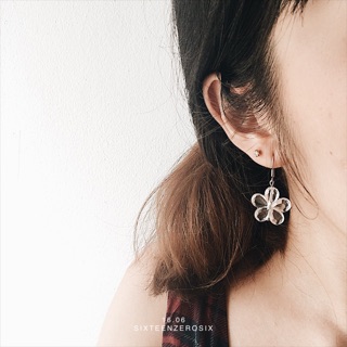 Crystal clear flora earring