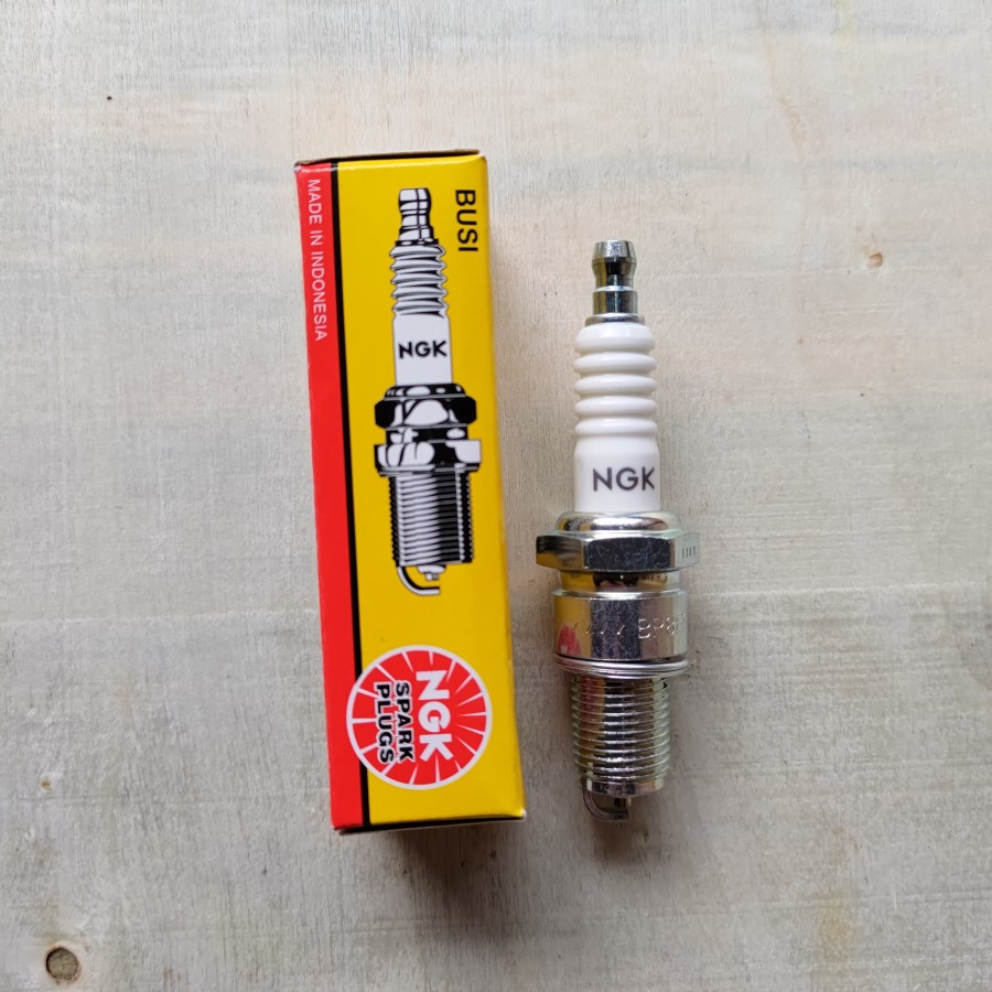 หัวเทียน NGK BP8ES ดั้งเดิม