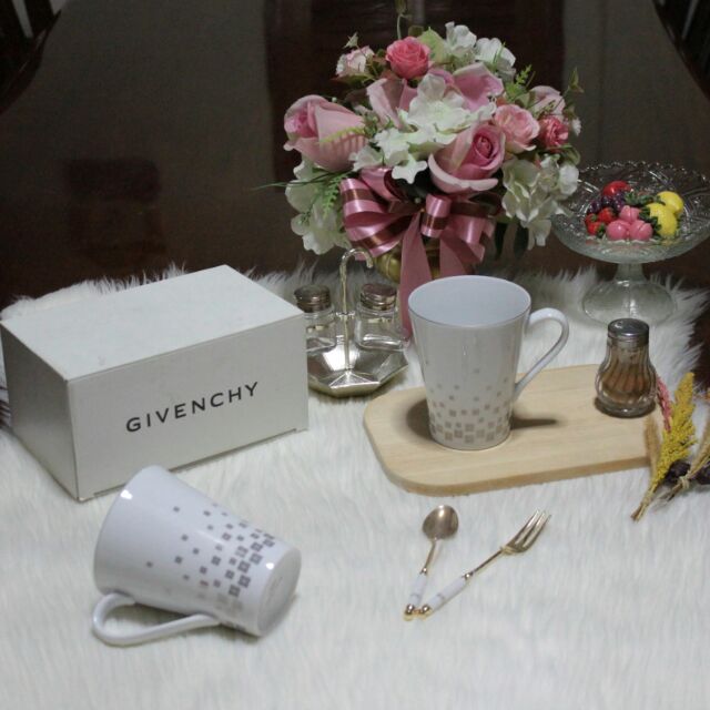 Muk Givenchy Gc100-13