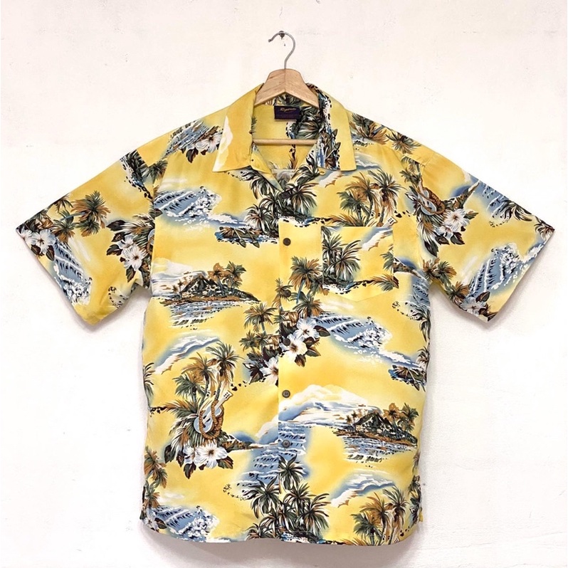 เสื้อฮาวายสีเหลืองลายเกาะฮาวาย