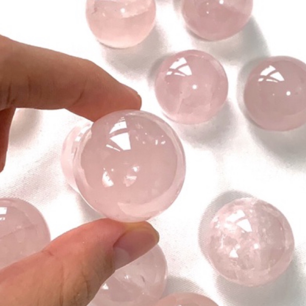 [BYU CRYSTALS] Mini Rose Quartz Sphere