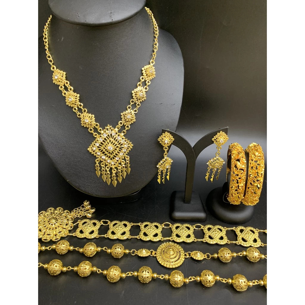 Vintage Jewelry ชุดเครื่องประดับไทย สร้อยคอ ต่างหูคลิป เข็มขัดหัวเข็มขัด สร้อยสังวาลย์