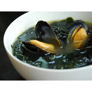 สาหร่ายวากาเมะ วากาเมะอบแห้ง Wakame (미역) คอมบุ สาหร่ายโรยหน้า สาหร่ายโรยข้าว สาหร่ายเกาหลี ซุปสาหร่าย ซุปมิโซะ ยำสาหร่าย