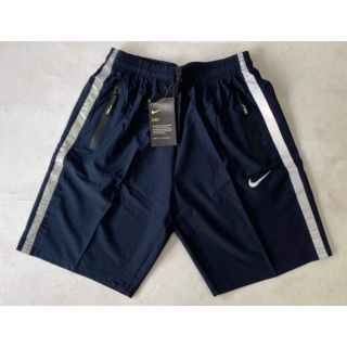 กางเกงออกกำลังกายNike ราคา 285 บาท